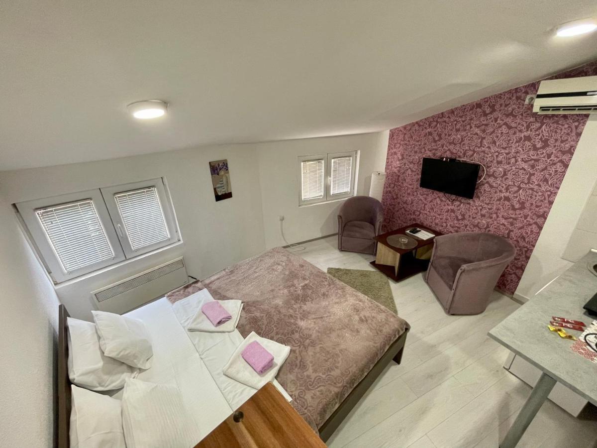 Apartmani Aleksandra U Centru Grada Kragujevac Eksteriør billede