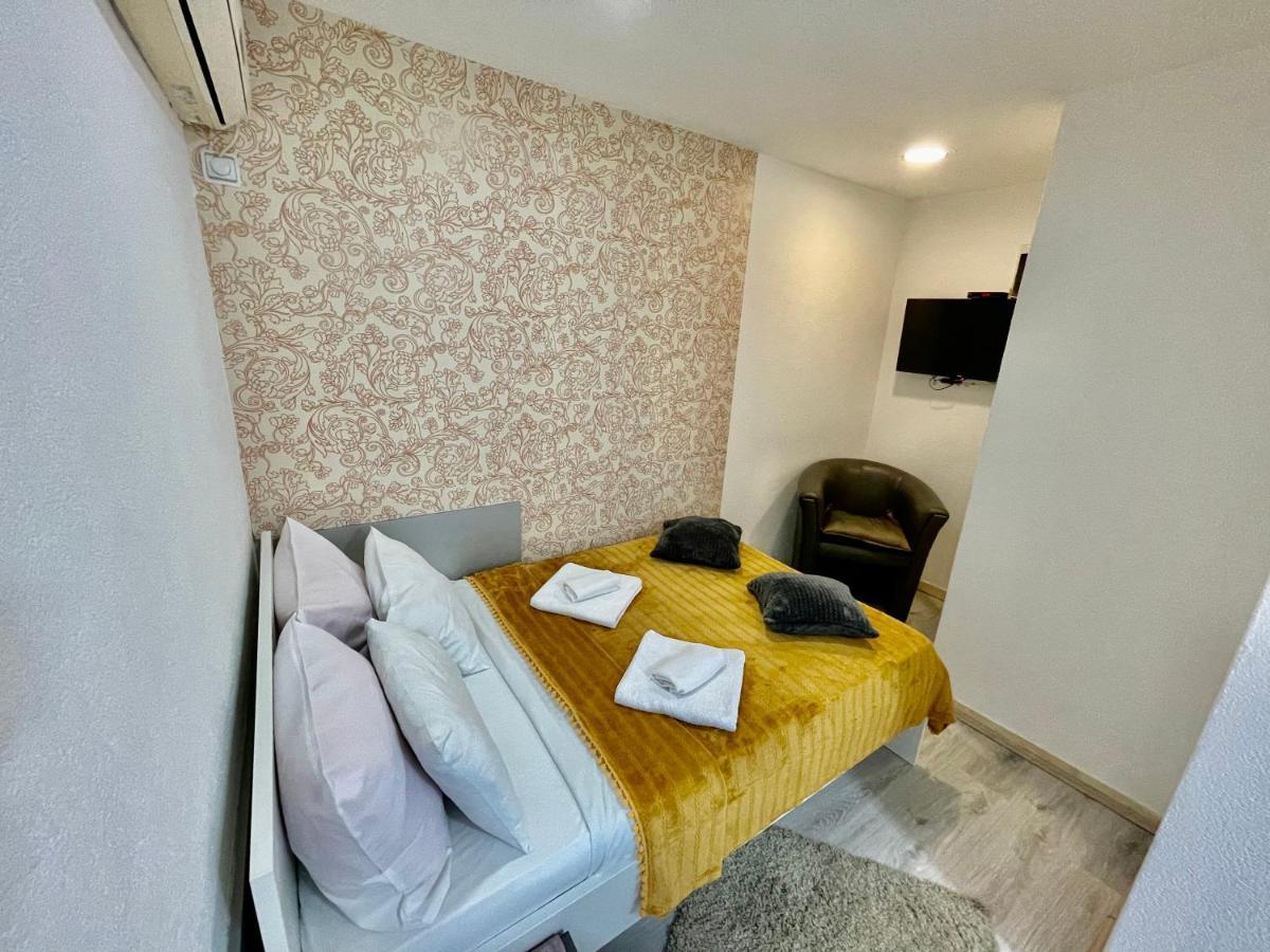 Apartmani Aleksandra U Centru Grada Kragujevac Eksteriør billede