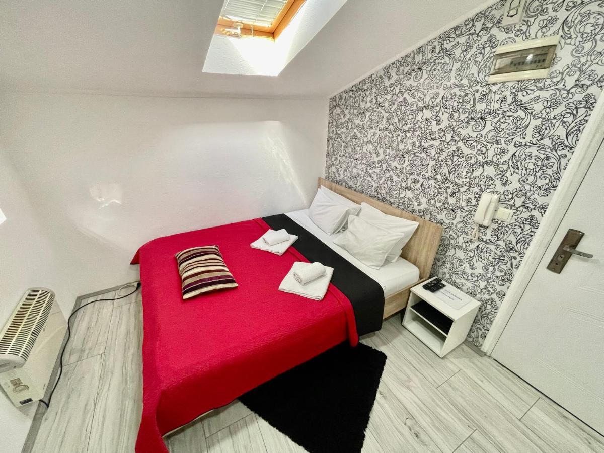 Apartmani Aleksandra U Centru Grada Kragujevac Eksteriør billede