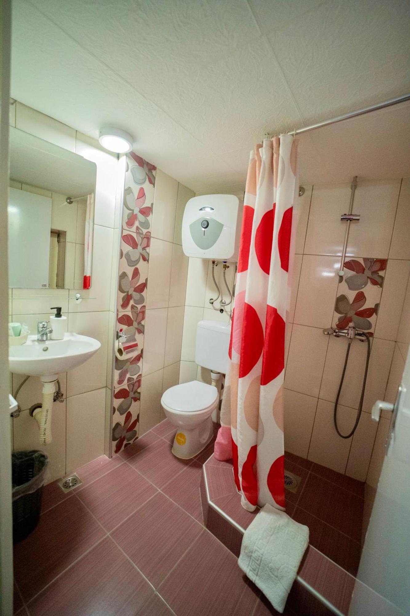 Apartmani Aleksandra U Centru Grada Kragujevac Eksteriør billede