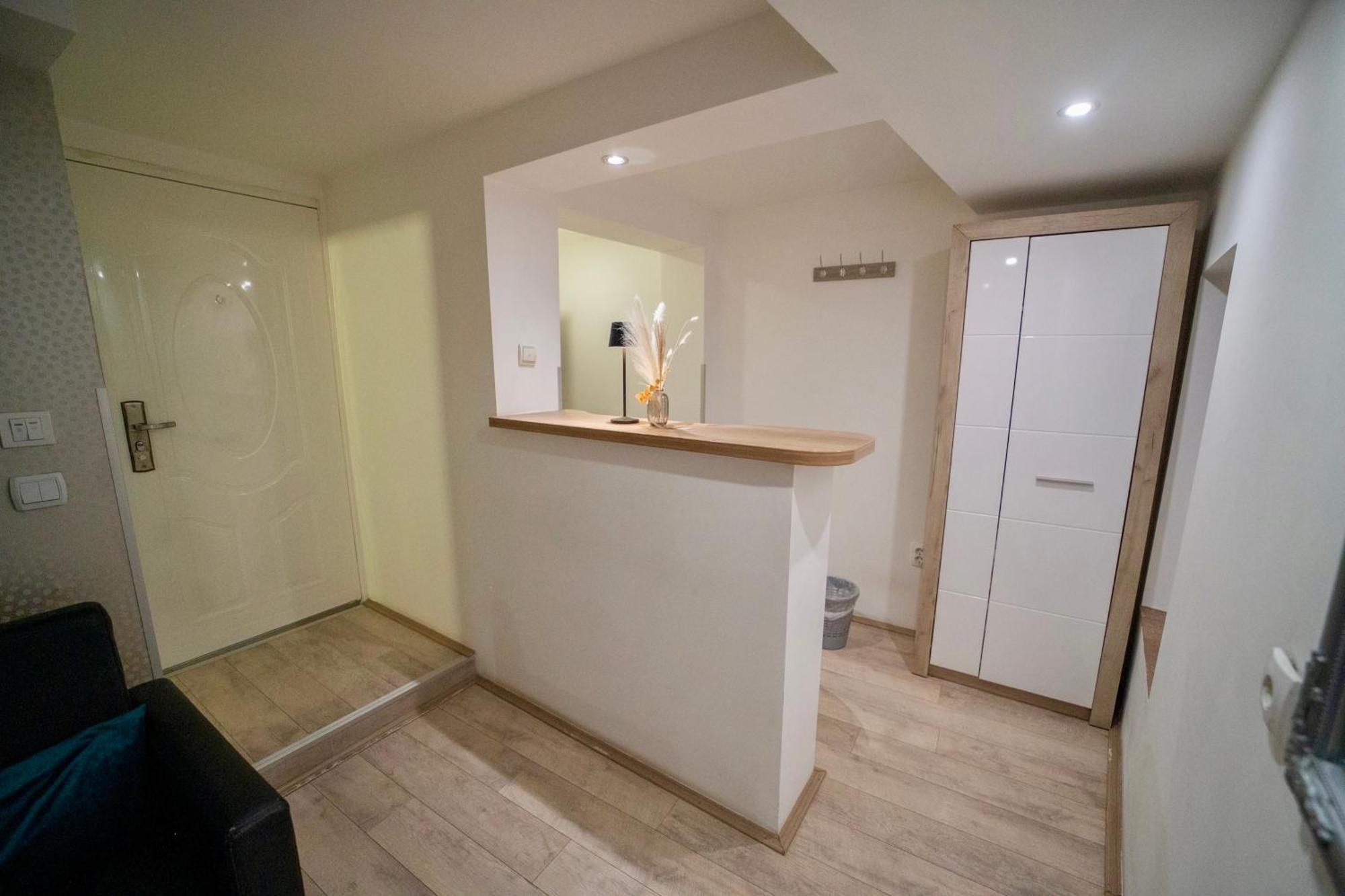 Apartmani Aleksandra U Centru Grada Kragujevac Eksteriør billede